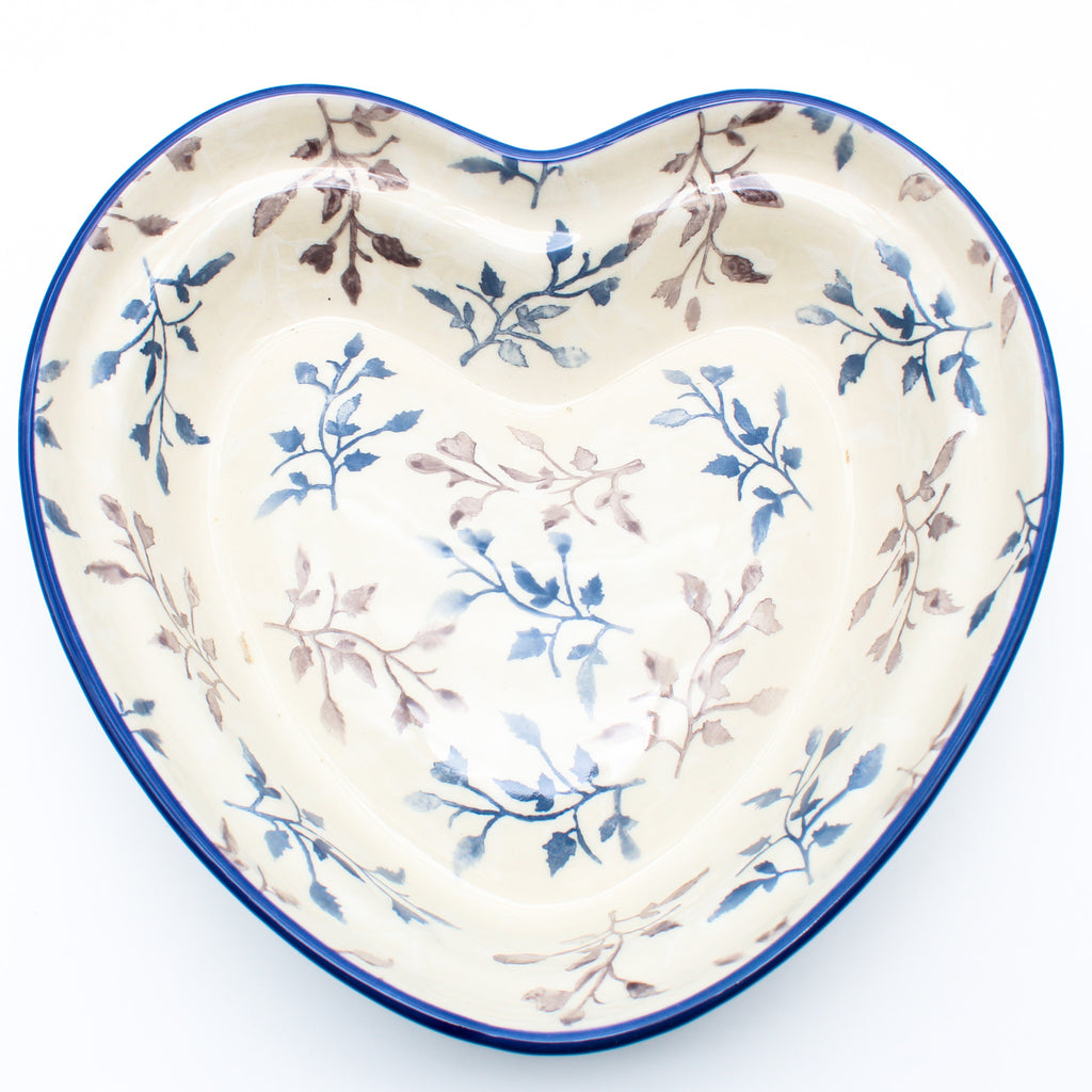 Lg Hanging Heart Dish in Simply Gray