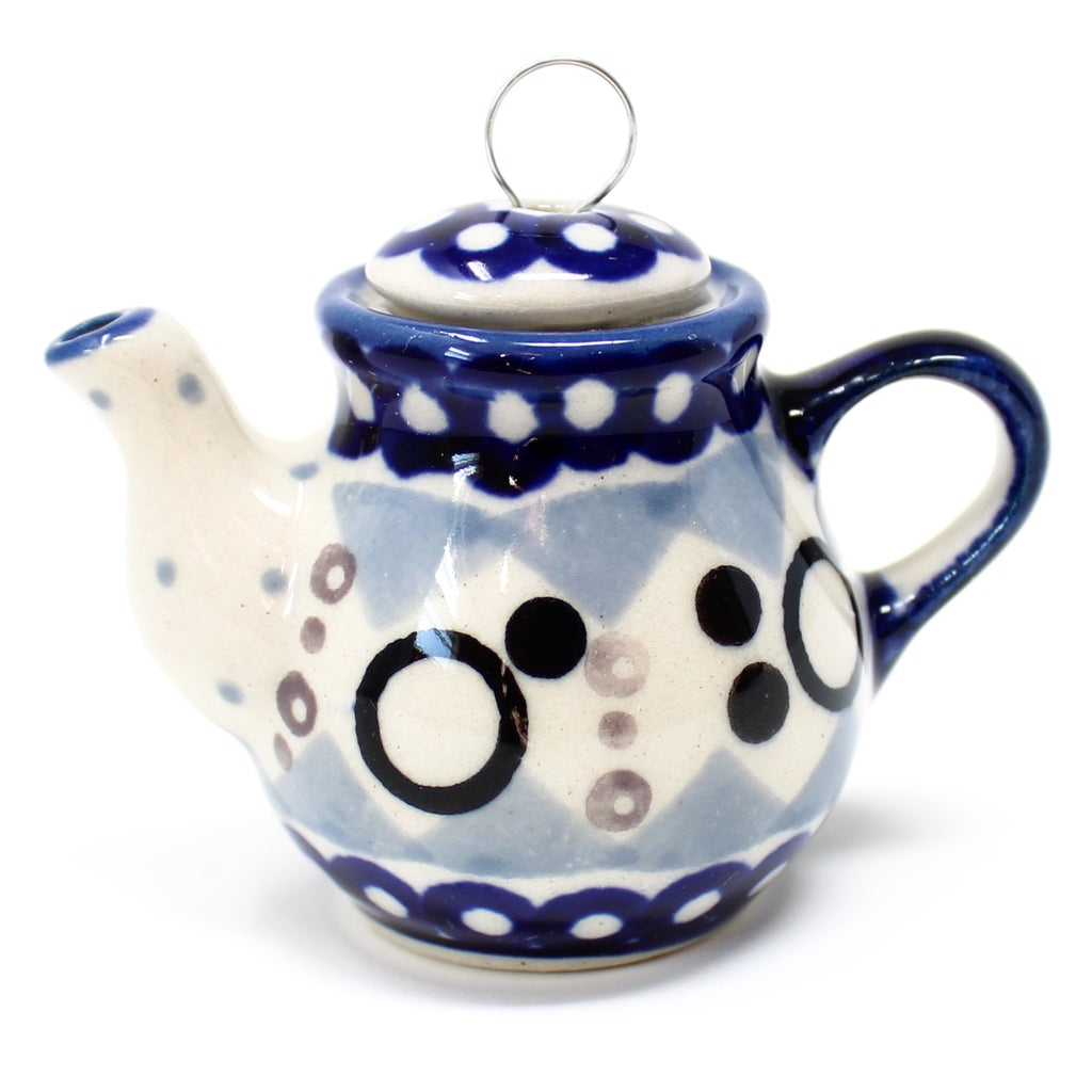 Teapot-Ornament in First Snow